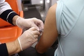 Почему нельзя мочить прививку от коронавируса